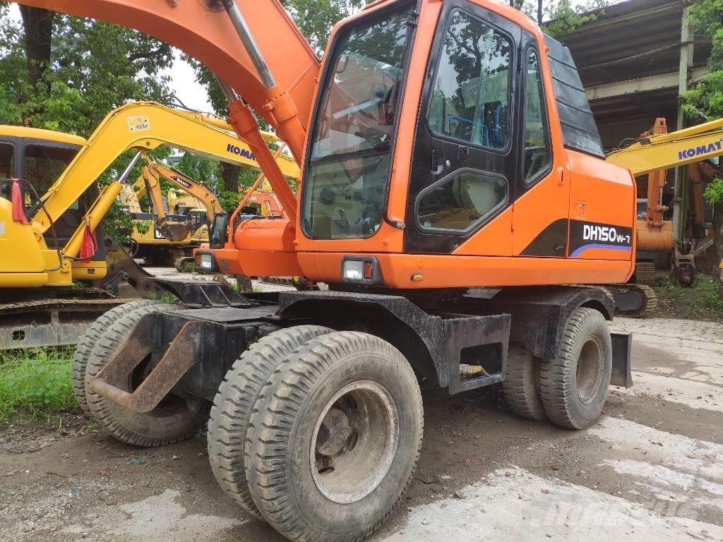 Doosan DH 150 W-7 Excavatoare cu roti