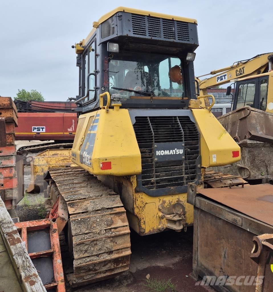 Komatsu D 51 EX-22 Buldozere pe senile