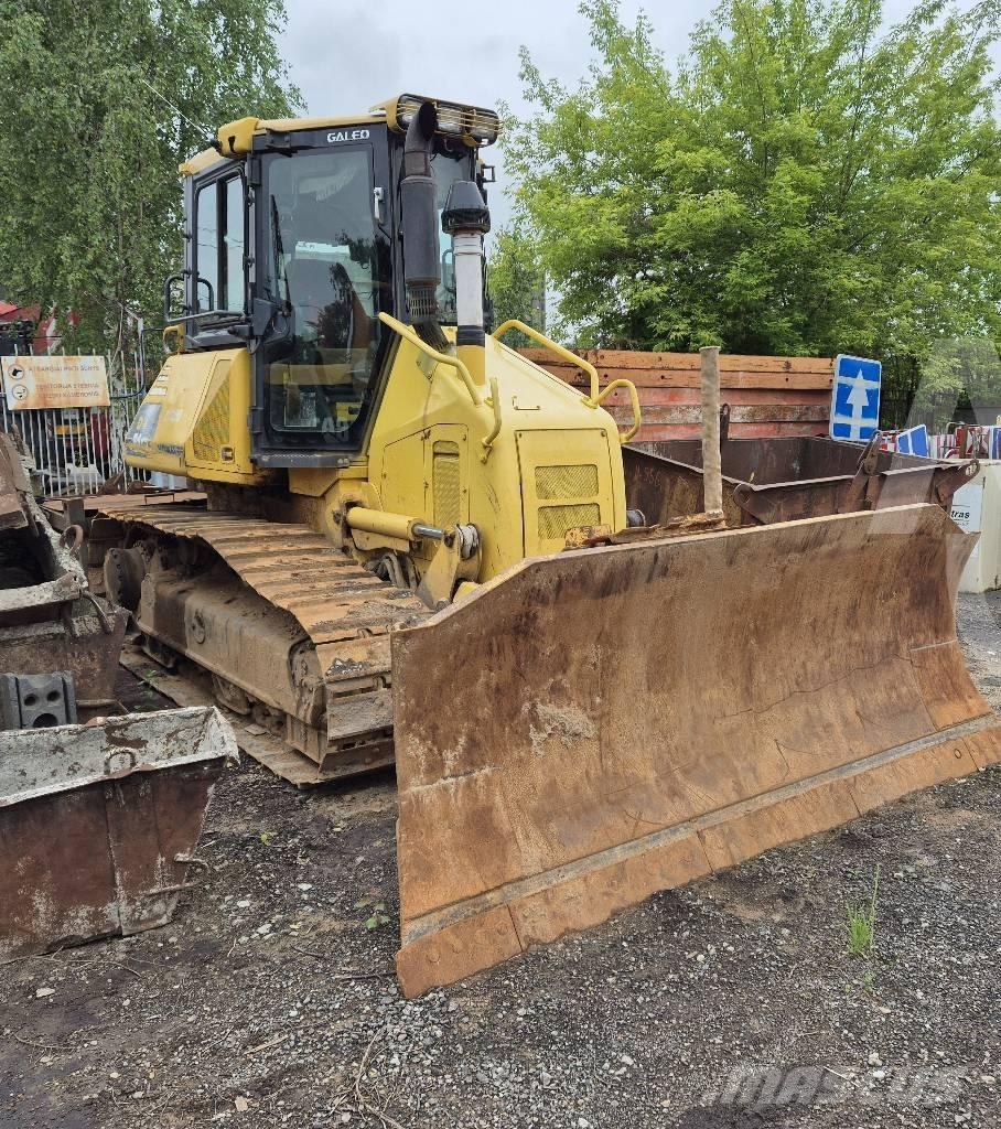 Komatsu D 51 EX-22 Buldozere pe senile