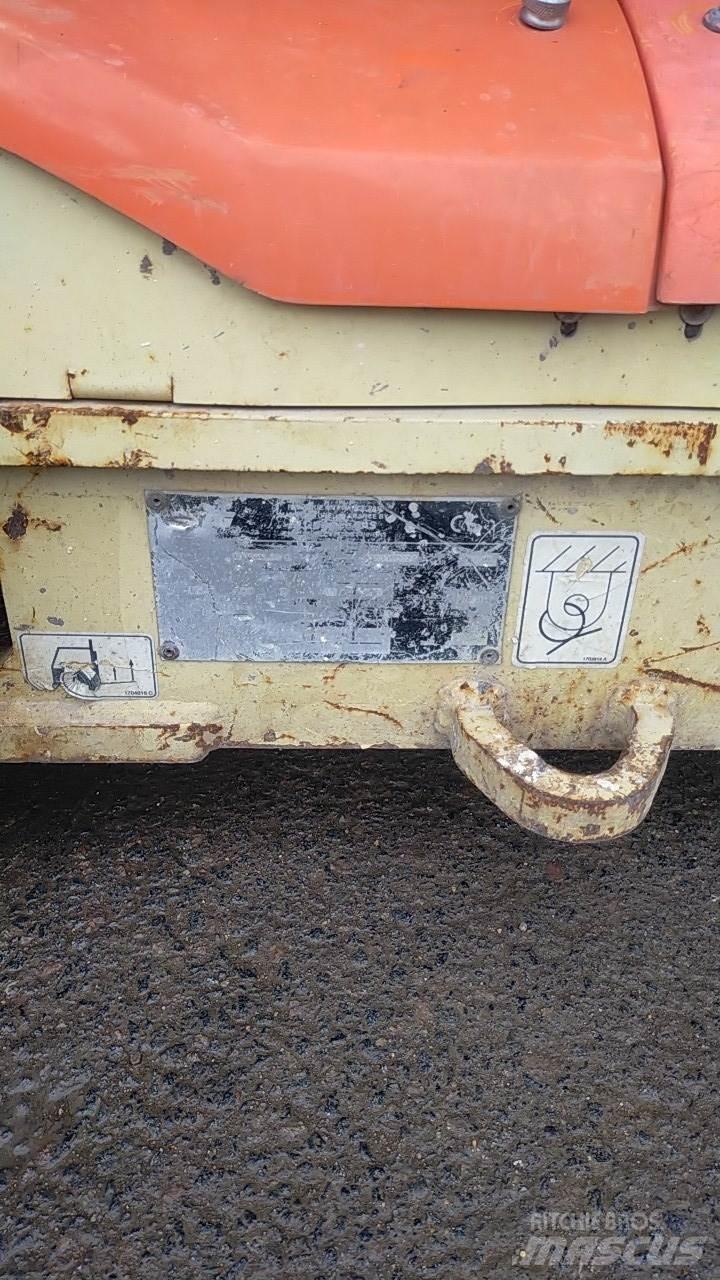 JLG T10E Alte ascensoare si platforme