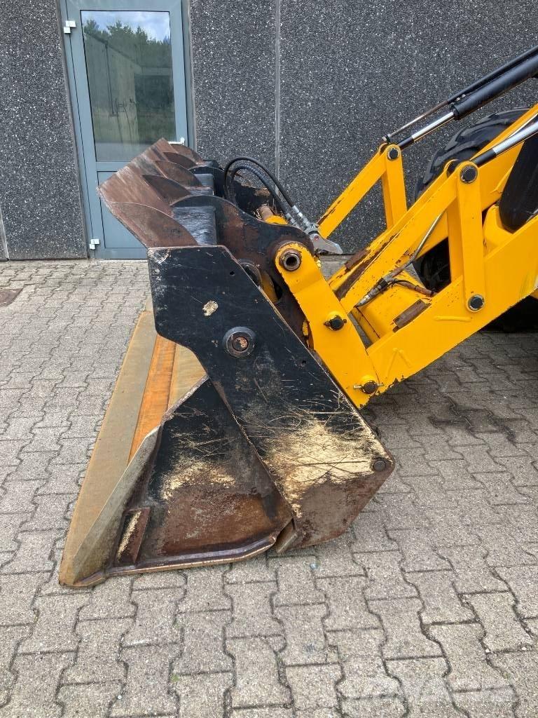 JCB 4 CX Buldoexcavatoare