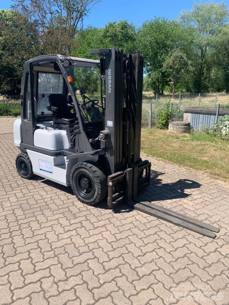 Nissan Y1D2A25Q Stivuitor diesel