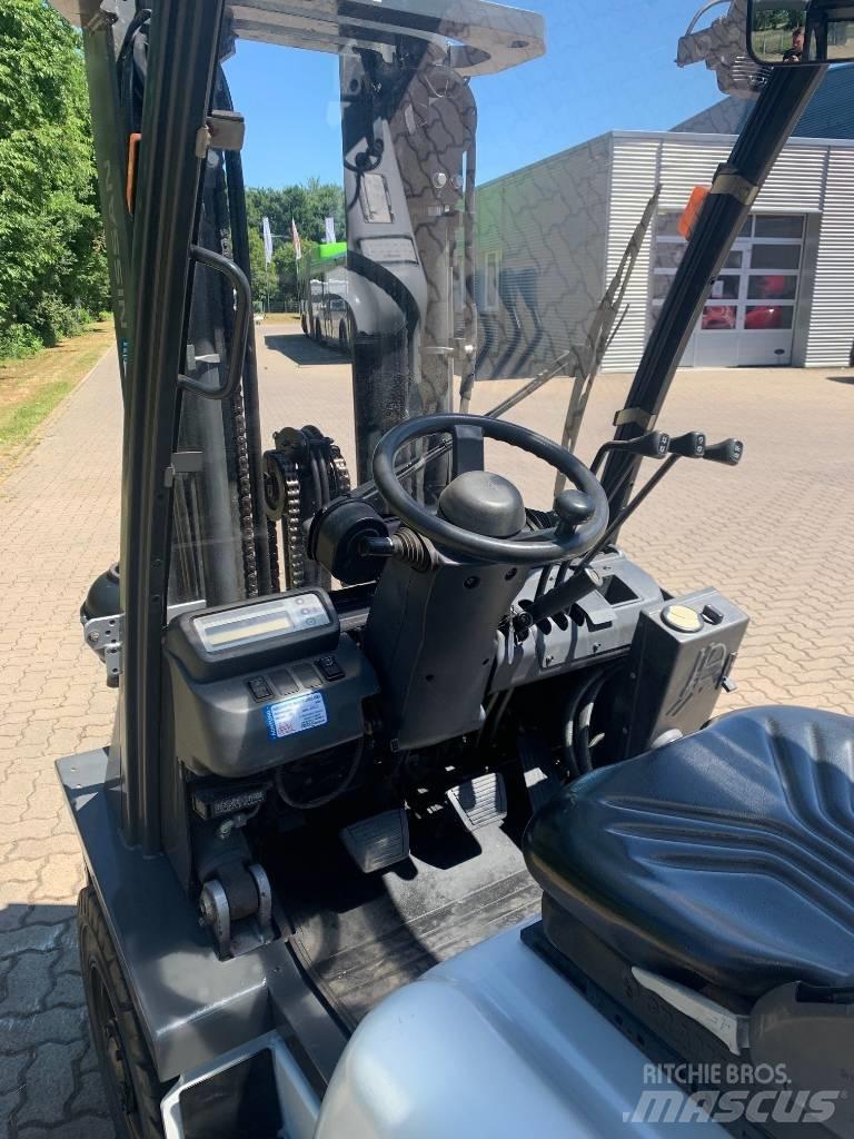 Nissan Y1D2A25Q Stivuitor diesel
