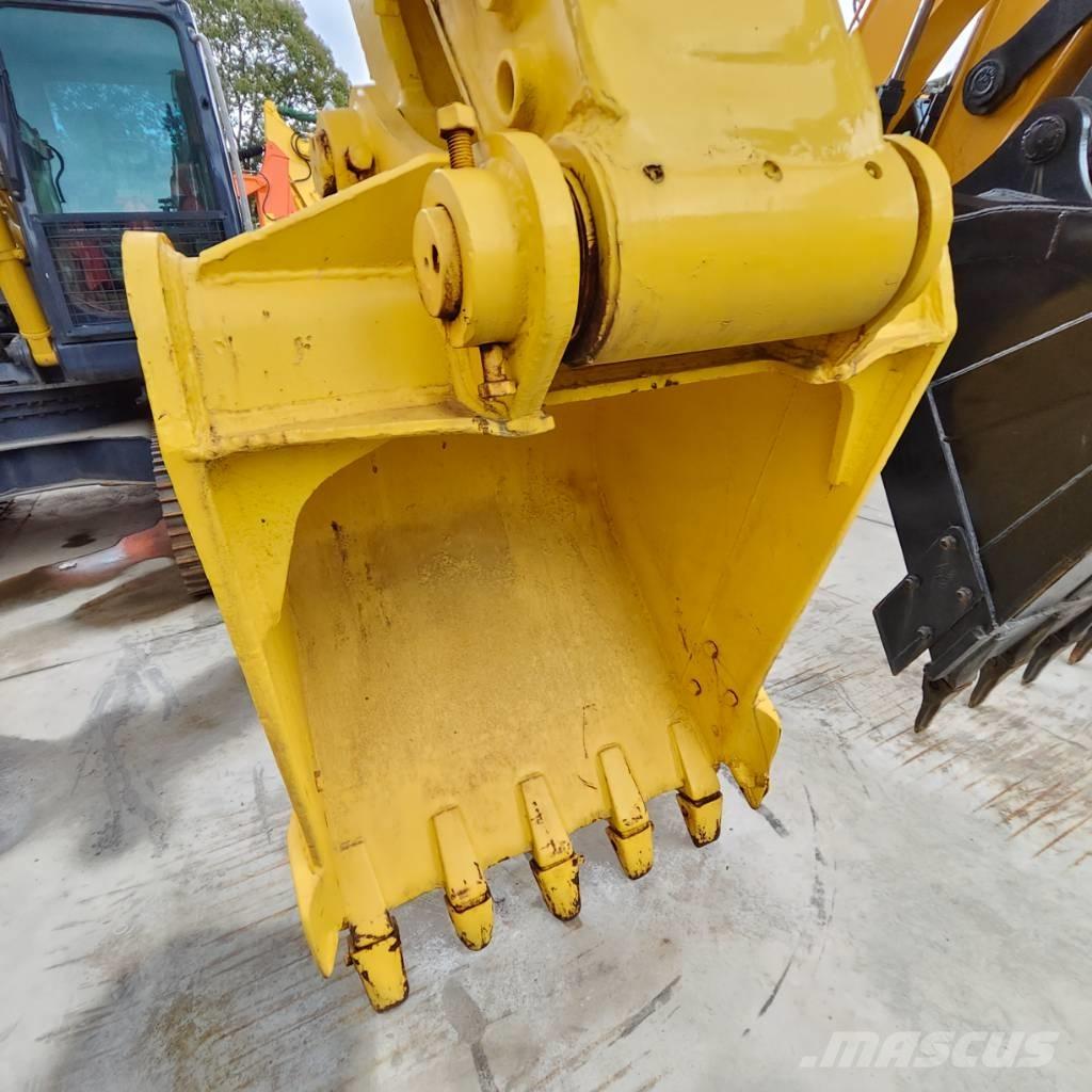 Komatsu PC 200-7 Excavatoare pe șenile
