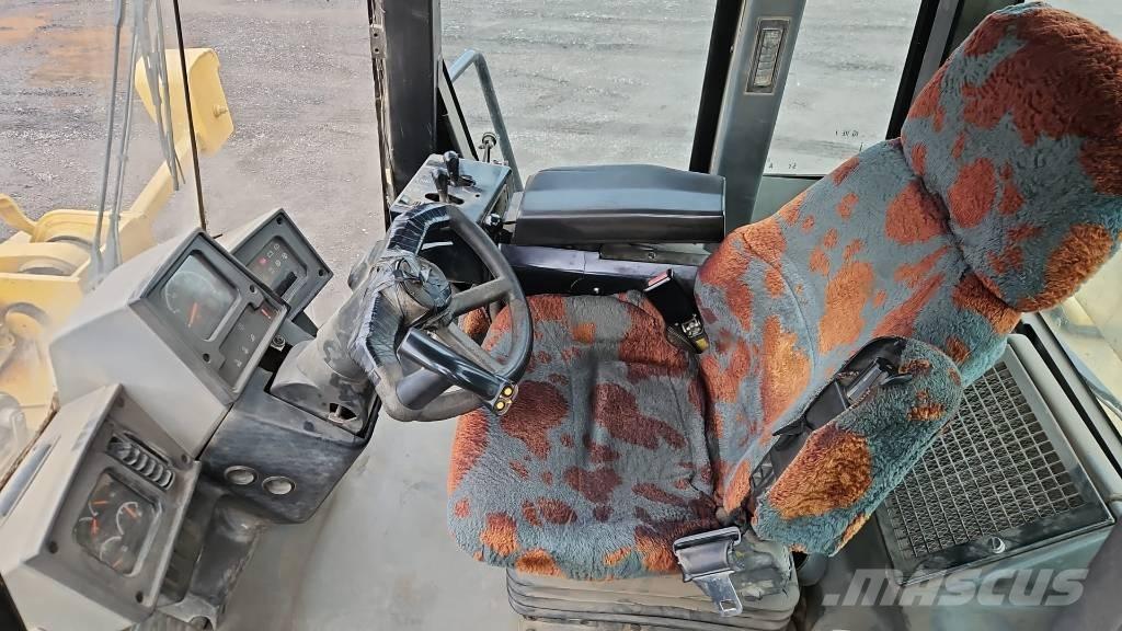 CAT 962 G Incarcator pe pneuri