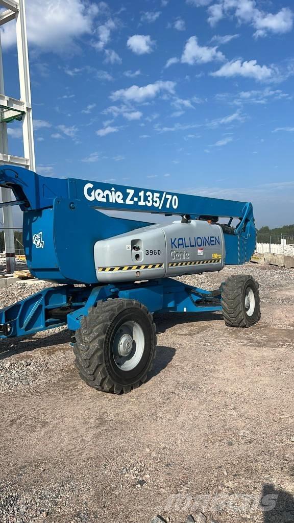 Genie Z 135/70 RT Nacele cu brat articulat