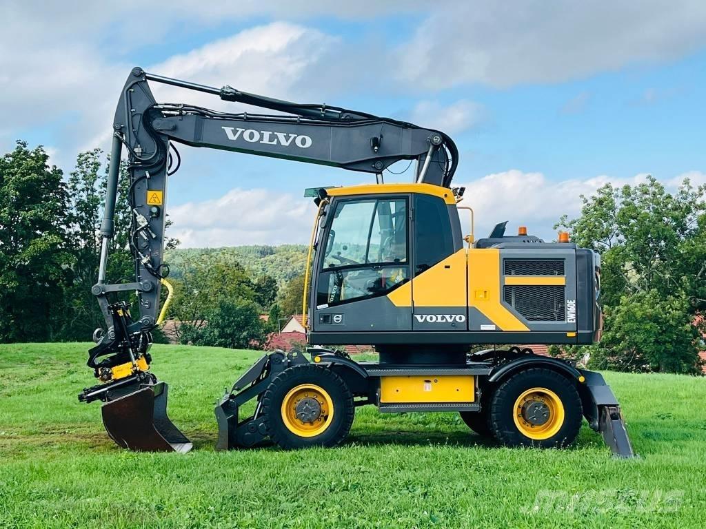 Volvo EW 160 E Excavatoare cu roti