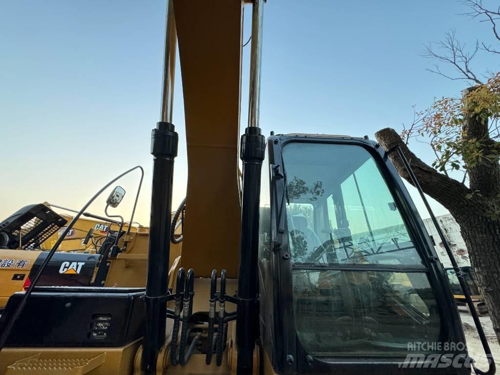 CAT 320D2L Excavatoare pe șenile
