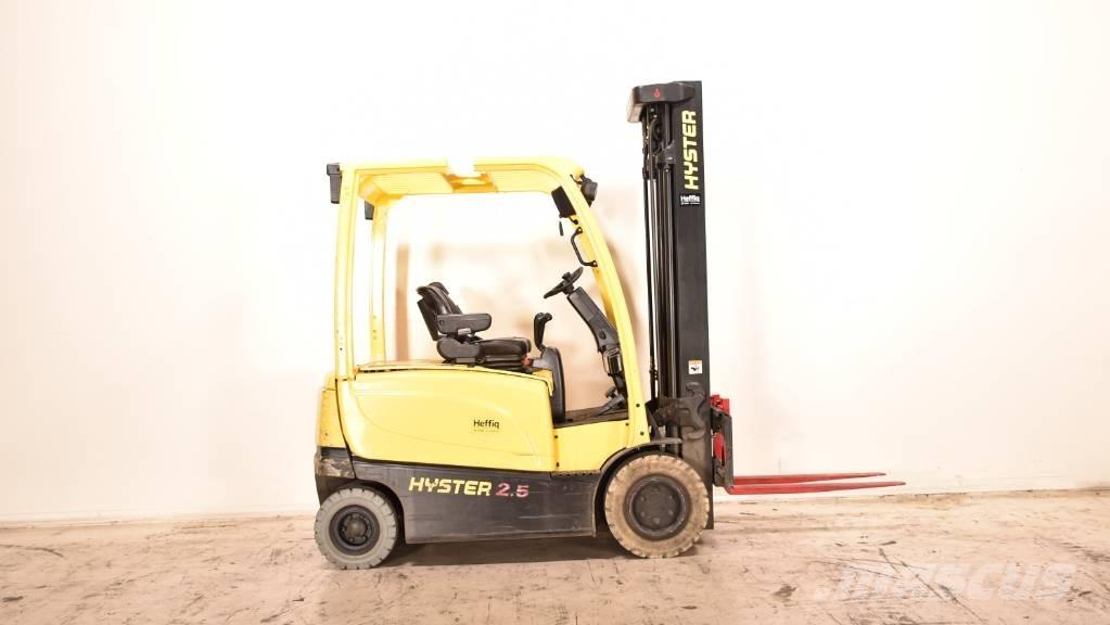 Hyster J2.5XN Stivuitor electric
