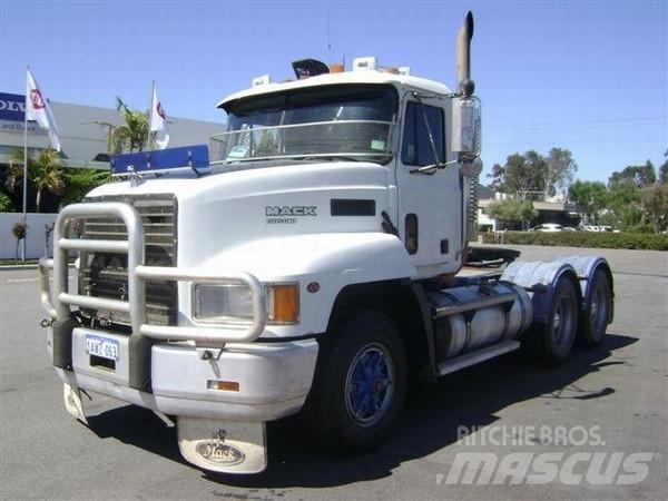 Mack Fleetliner Autotractoare