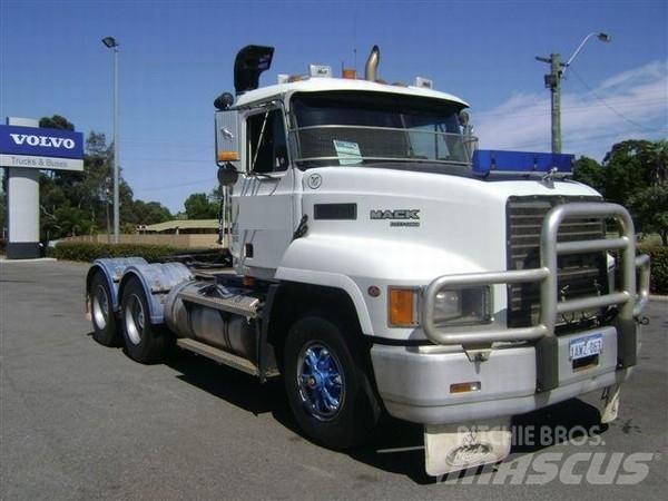 Mack Fleetliner Autotractoare