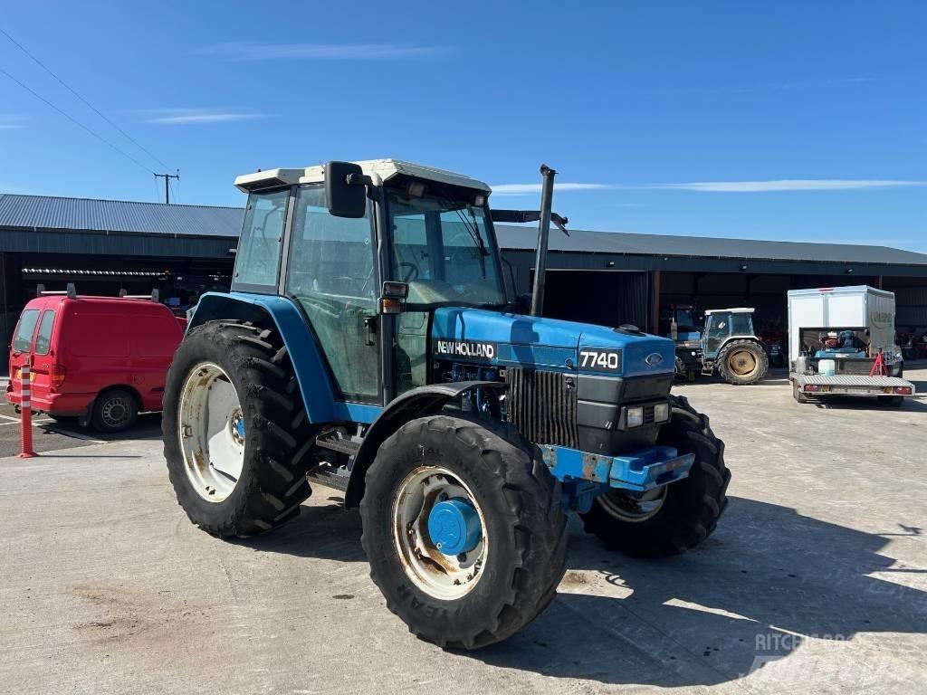 New Holland 7740 Tractoare