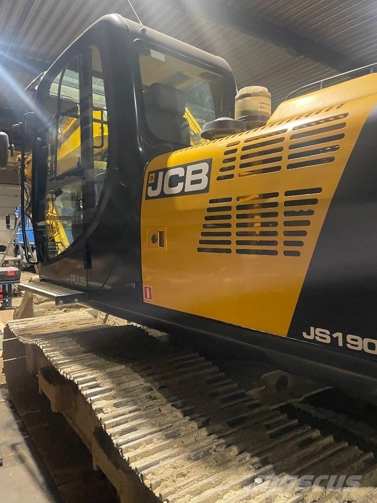 JCB JS 190 LC Excavatoare pe șenile
