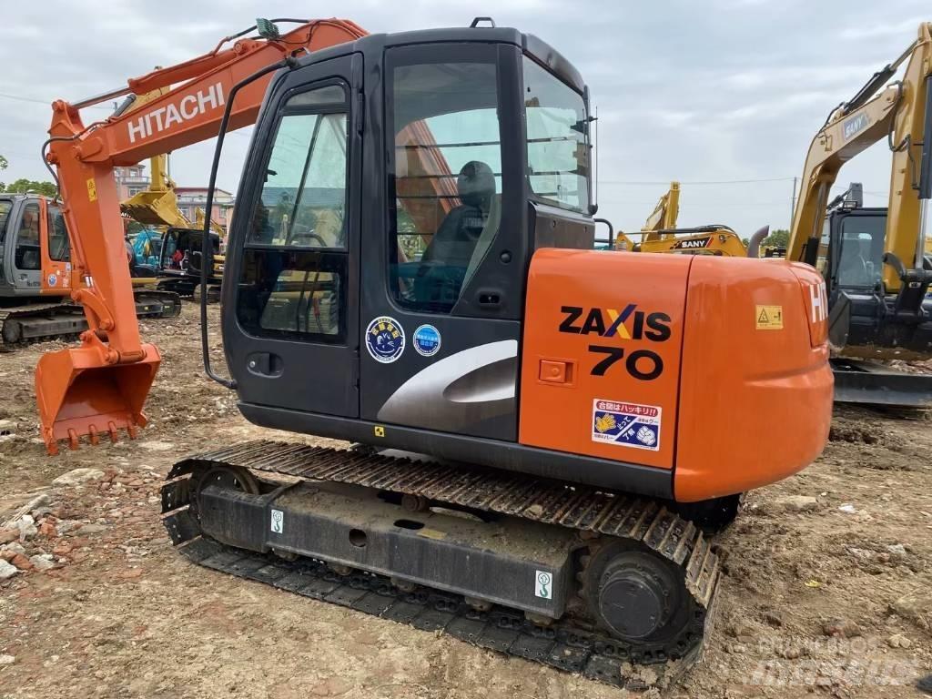 Hitachi ZX 70 Excavatoare pe șenile
