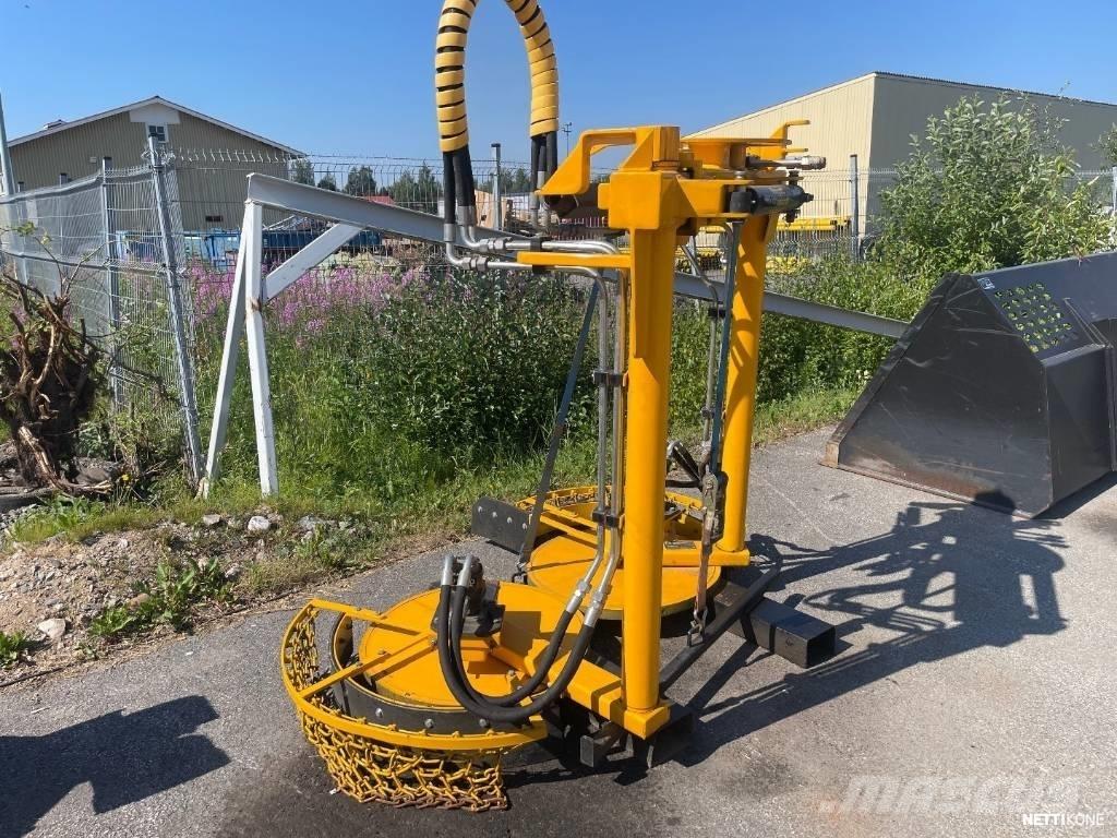  Hinnagård T125B Utilaje întreţinere terenuri - Altele