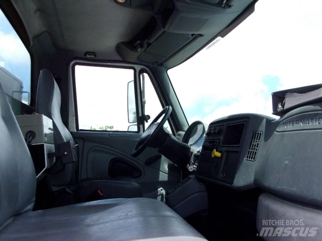 International 7400 Camion vidanje