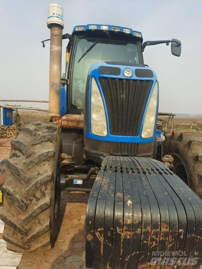 New Holland T8040 Tractoare