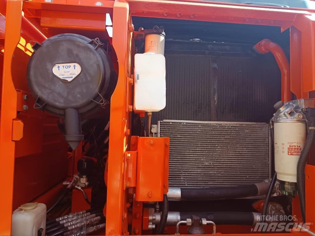 Doosan DX150 LC Excavatoare pe șenile
