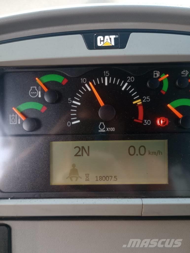 CAT 966 M Incarcator pe pneuri