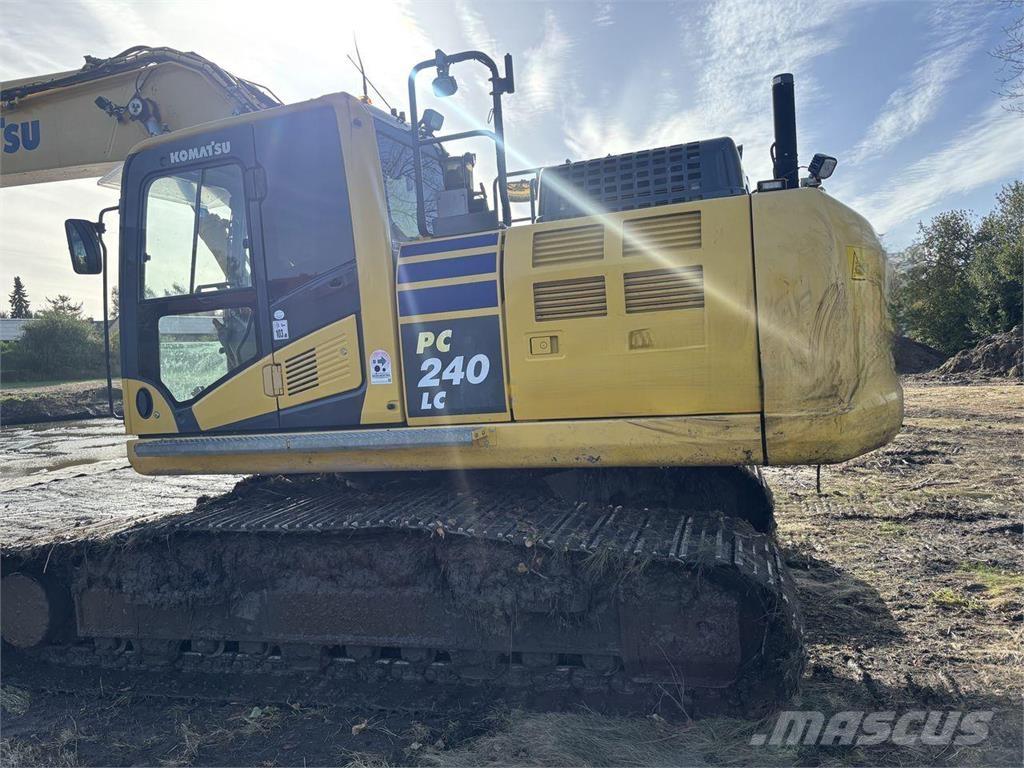 Komatsu PC240LC-11 Excavatoare pe șenile
