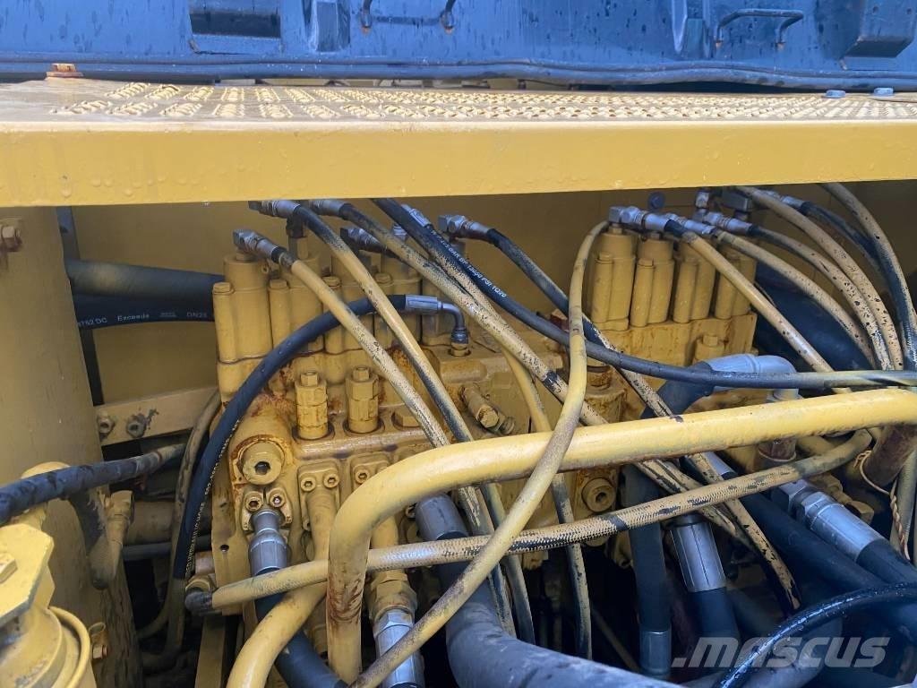 CAT 320 C L Excavatoare pe șenile
