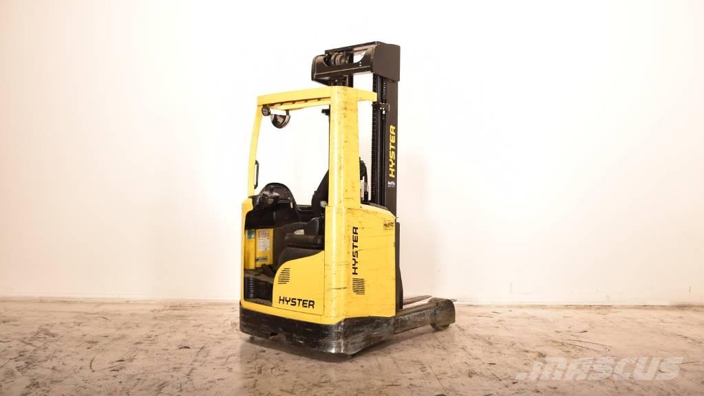 Hyster R 1.4 Stivuitor cu catarg retractabil