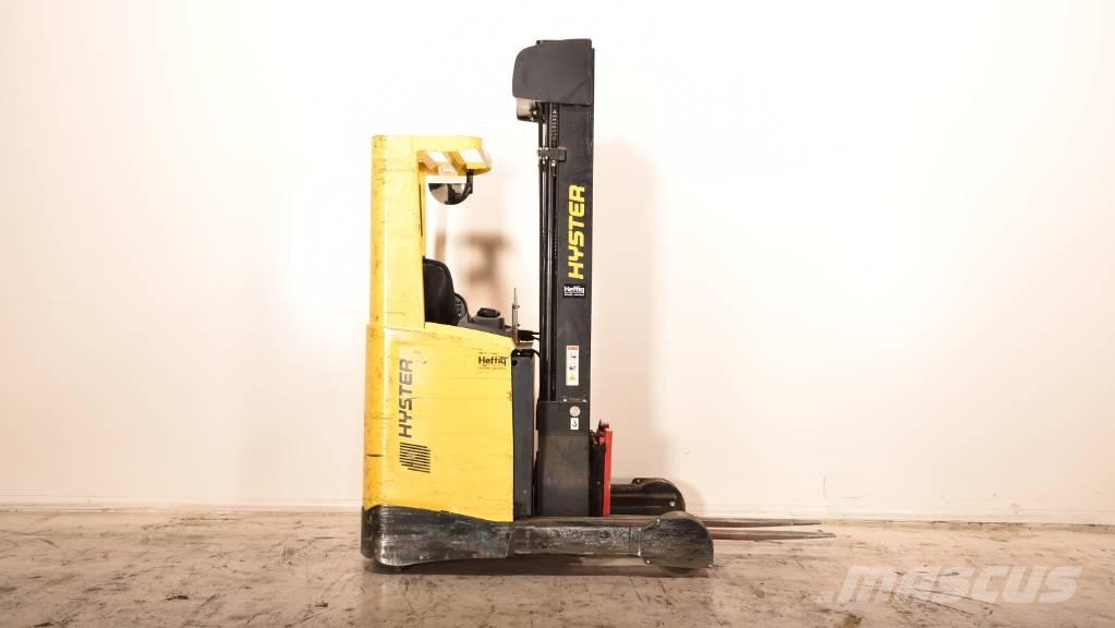 Hyster R 1.4 Stivuitor cu catarg retractabil