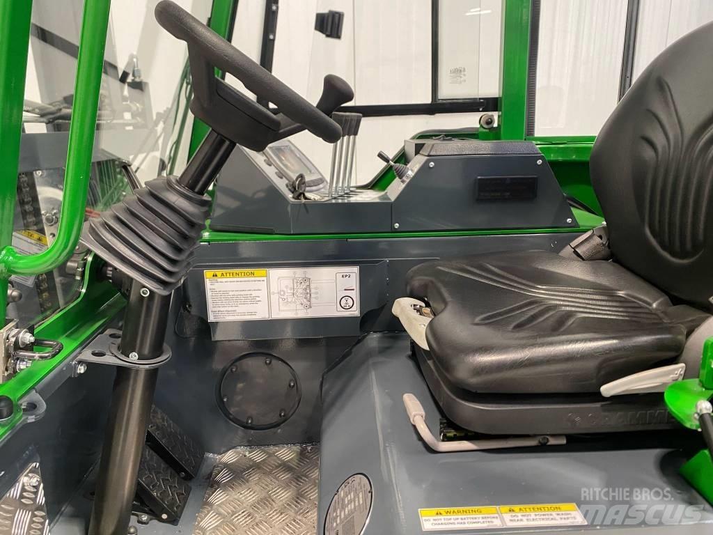 Combilift CBE2500 Stivuitoare cu patru brate