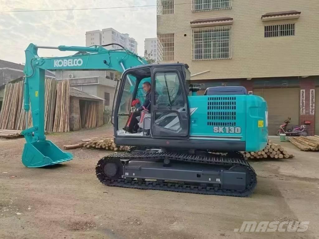 Kobelco SK130-11 Excavatoare 7t - 12t