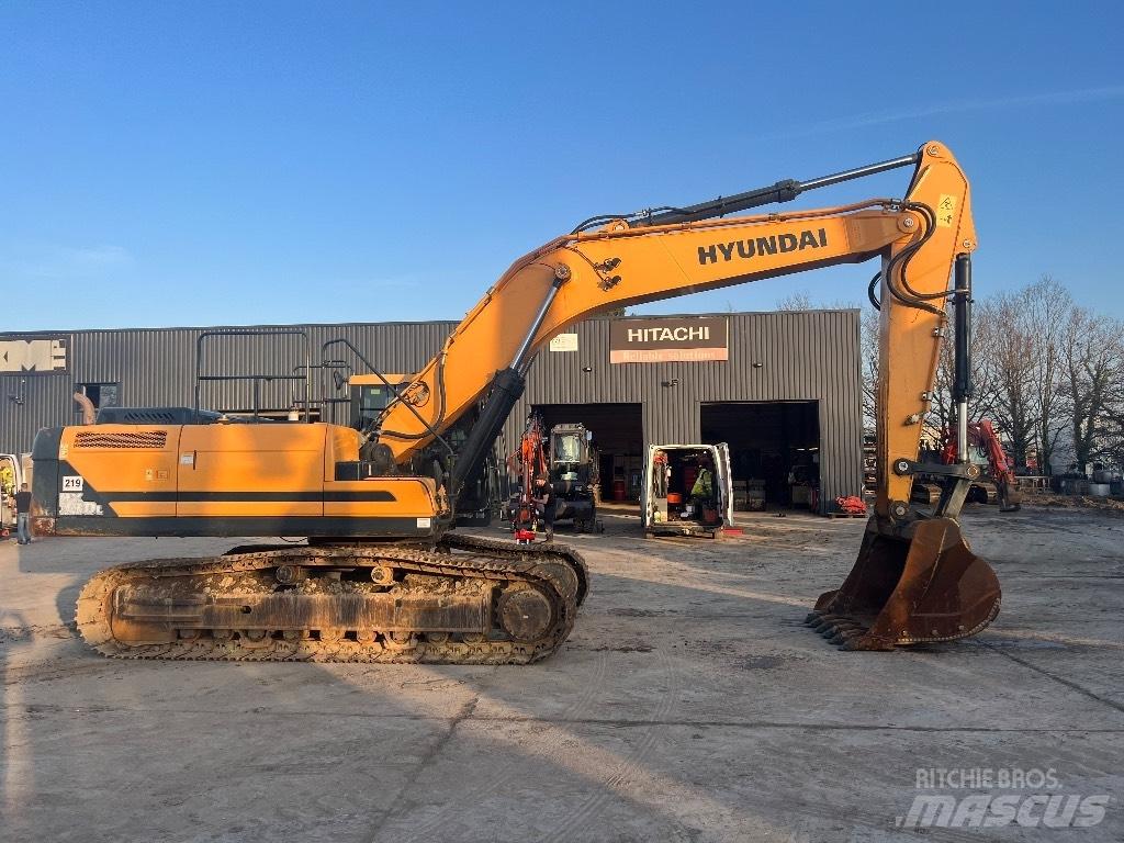 Hyundai HX 330 L Excavatoare pe șenile
