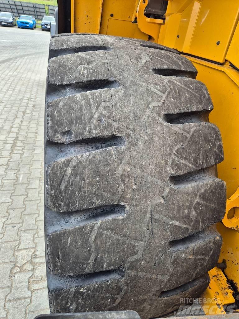 Volvo L 180 H Incarcator pe pneuri