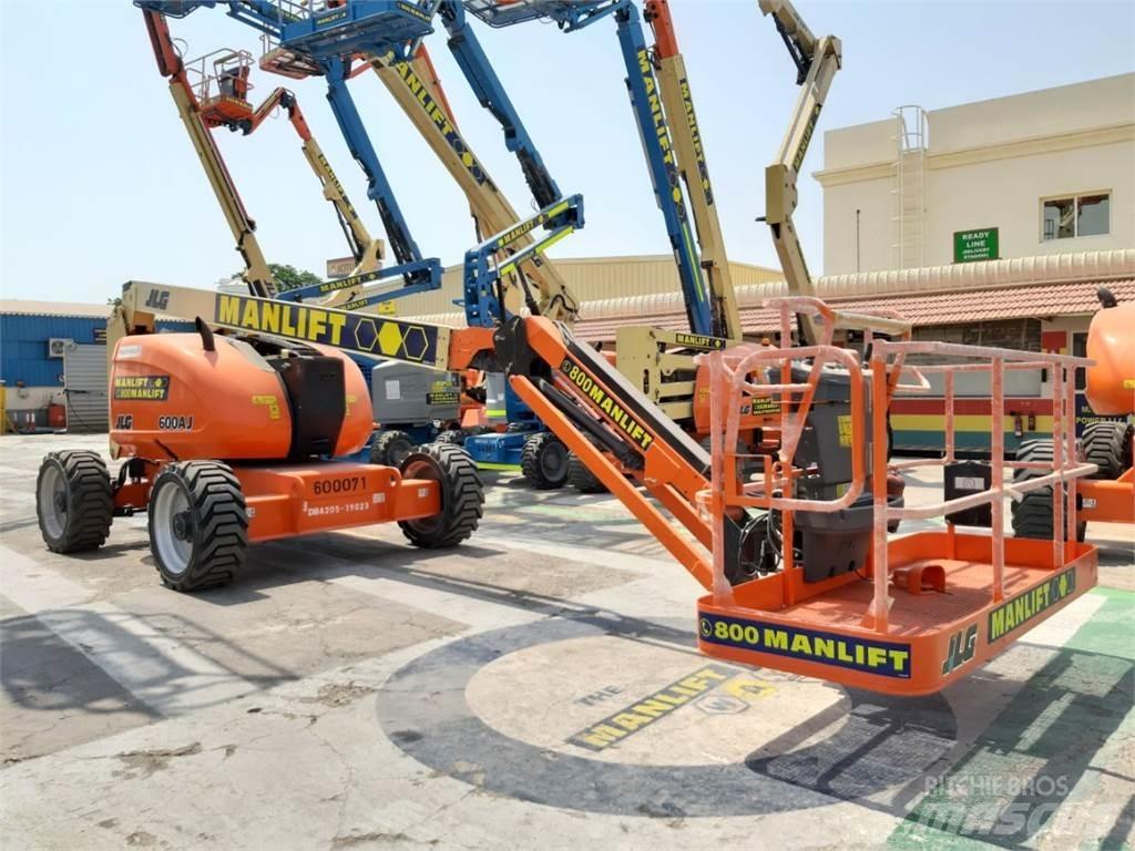 JLG 600AJ Nacele cu brat articulat