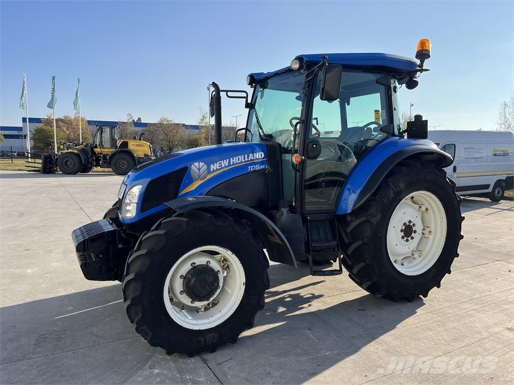 New Holland TD 5.95 Tractoare