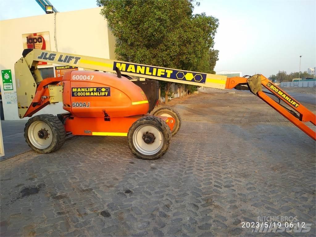 JLG 600AJ Nacele cu brat articulat