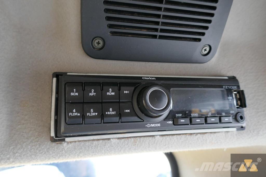 CAT 320FL Excavatoare pe șenile
