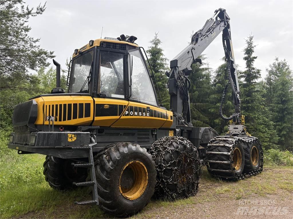 Ponsse Fox 8W Combine forestiere