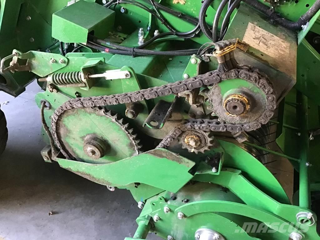 John Deere V461M Masina de balotat cilindric