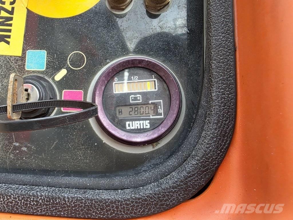 JLG 300 AJP Nacele cu brat articulat