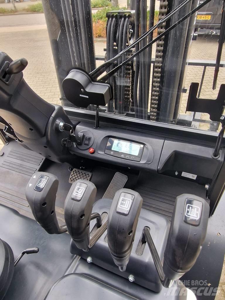 Bobcat B 30 X-7 Plus Stivuitor electric
