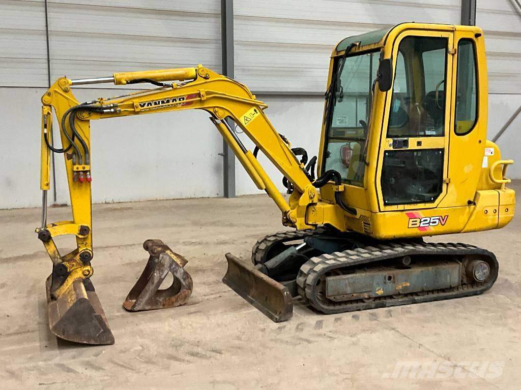 Yanmar B 25 V Mini excavatoare < 7t