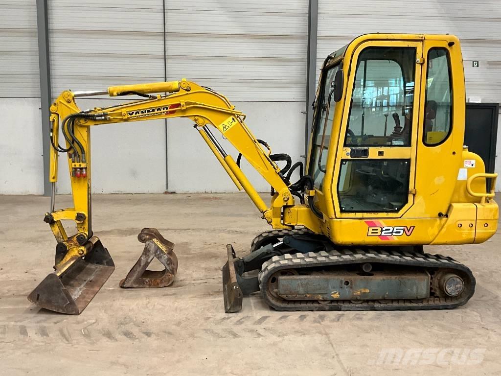 Yanmar B 25 V Mini excavatoare < 7t