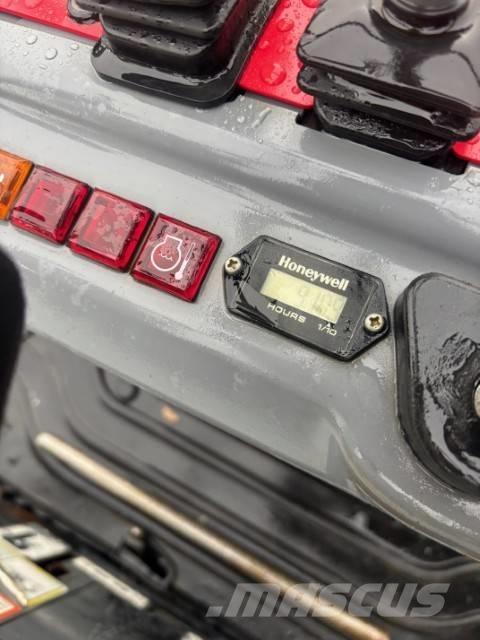 Takeuchi TB 210 R Mini excavatoare < 7t