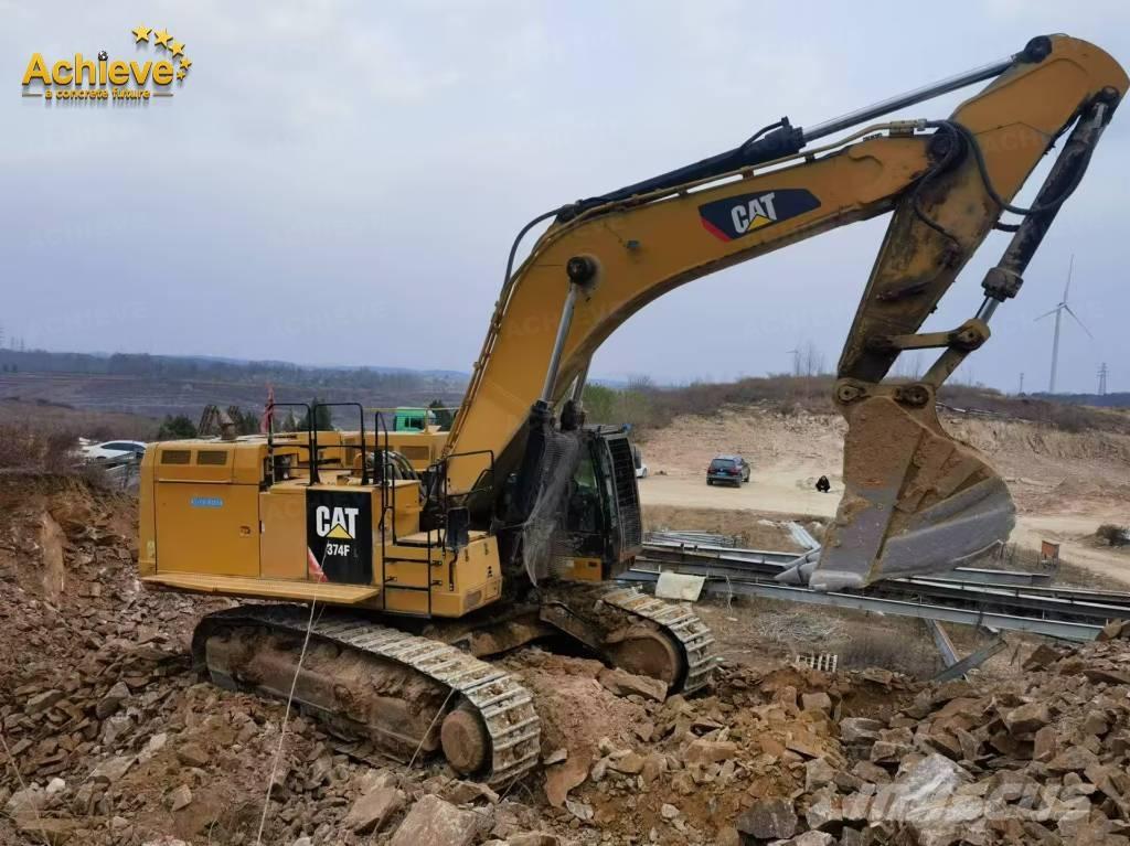 CAT 374 F Excavatoare pe șenile
