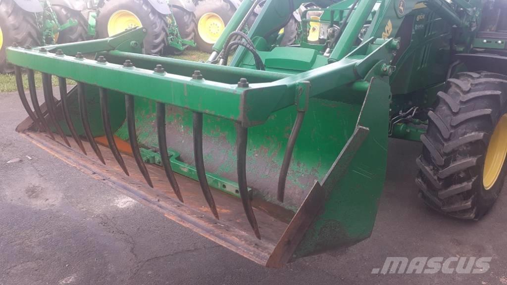 John Deere 6110 R Tractoare