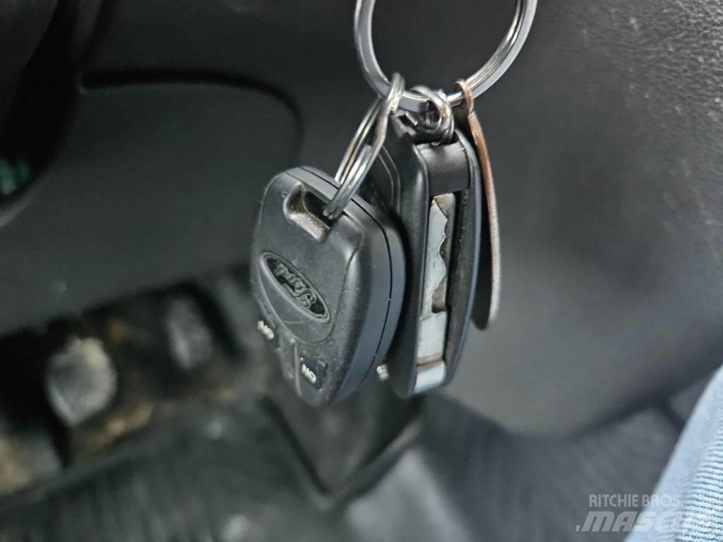 Ford Transit Utilitara