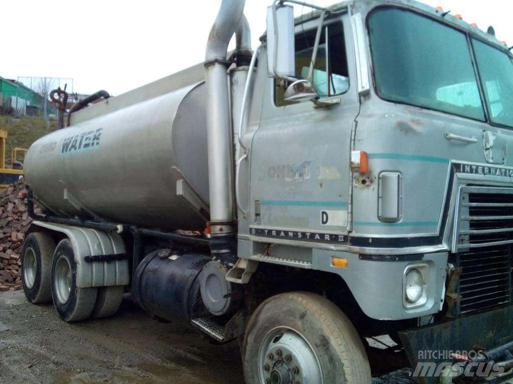 International 8V71D Remorci transport vehicule