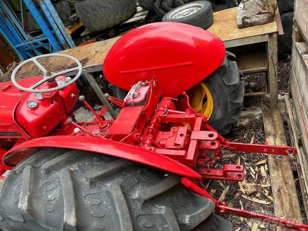 David Brown 850 Tractoare
