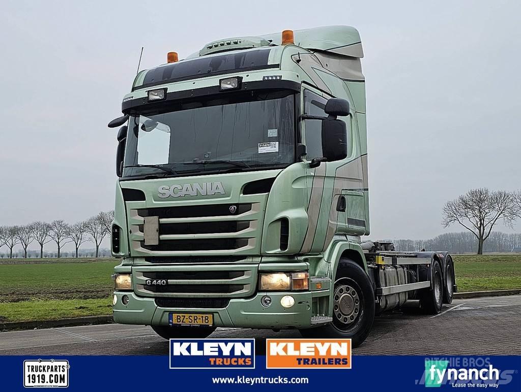Scania G440 Camion cu carlig de ridicare