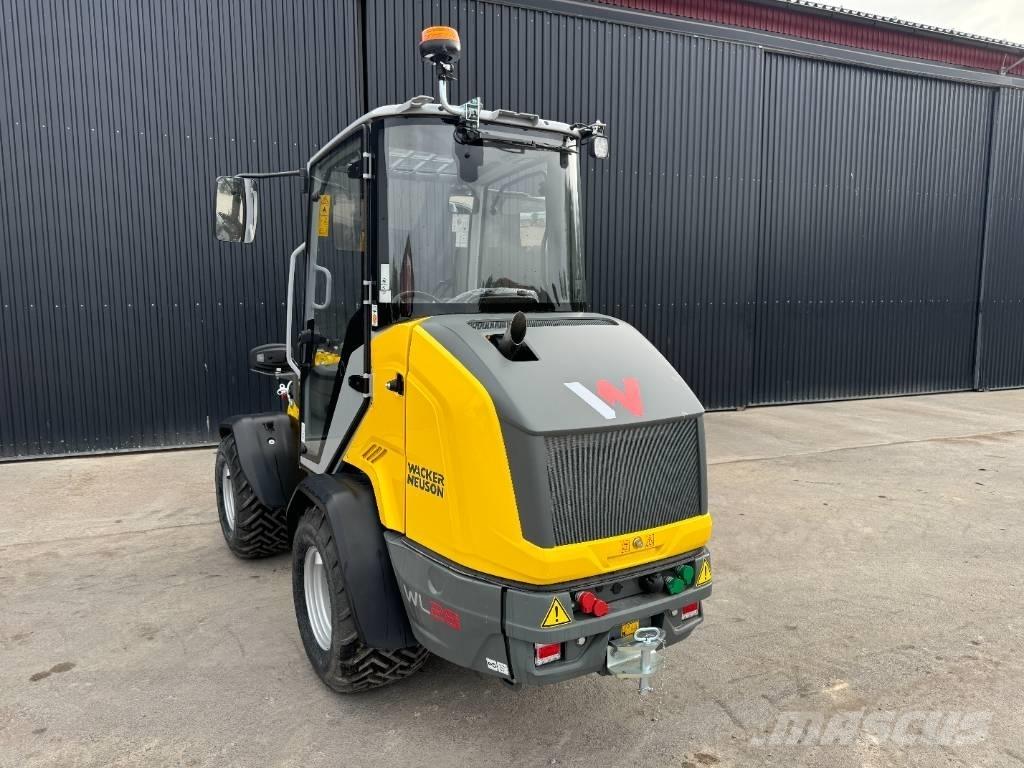 Wacker Neuson WL 28 Incarcator pe pneuri