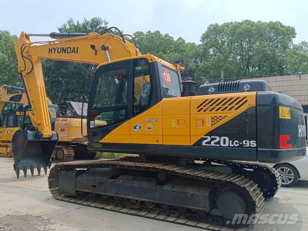 Hyundai R220LC-9S Excavatoare pe șenile
